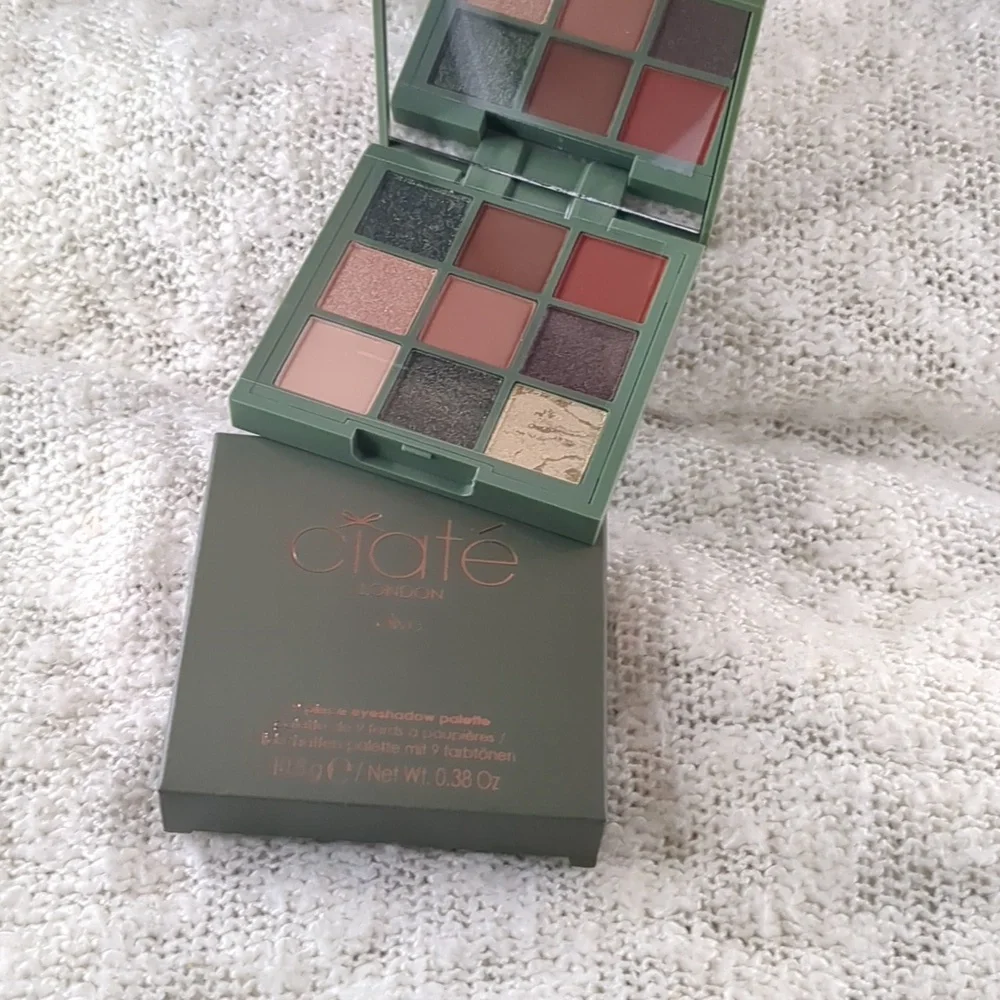Ciaté London Trend 9 Shade Eyeshadow Palette in Olive, 10.8g/0.38oz